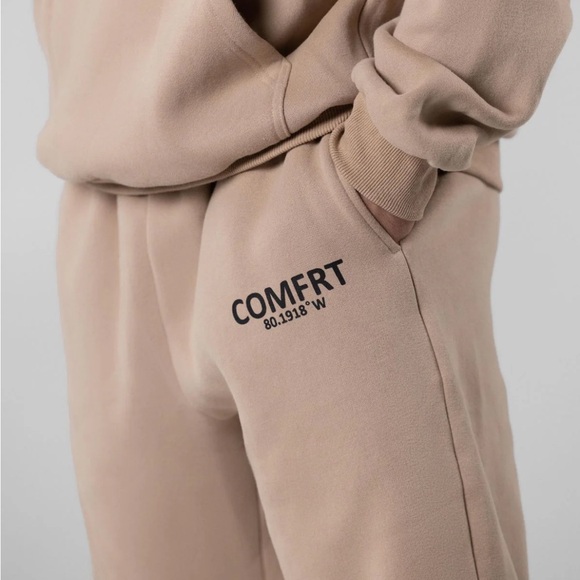 Comfrt Sweatpants size L color Sand (first picture) - Picture 2 of 7